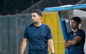 Casertana, Espinal sollevato dall’incarico: la nota del club